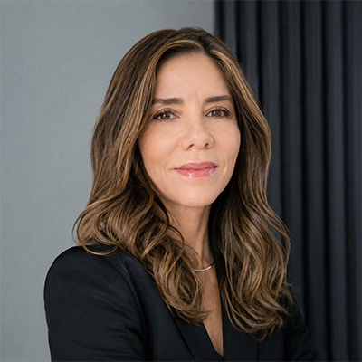 Dra. 	Johanna Evans